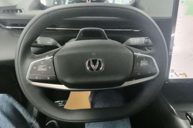 Used CHANGAN Eado DD 2023 Blue Whale NE 1.5T GDI DCT Navigation Model Steering Wheel