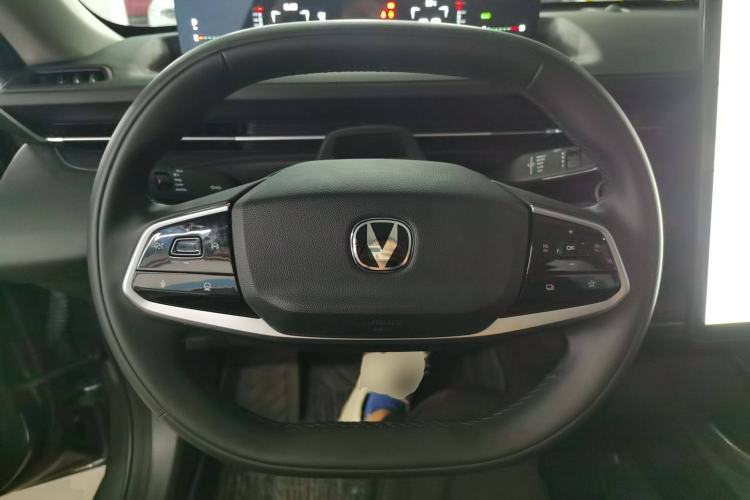 Used CHANGAN Eado DD 2023 Blue Whale NE 1.5T GDI DCT Navigation Model Steering Wheel