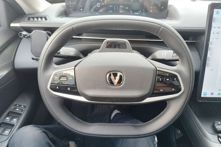 Used CHANGAN Eado DD 2023 Blue Whale NE 1.5T GDI DCT Navigation Model Steering Wheel