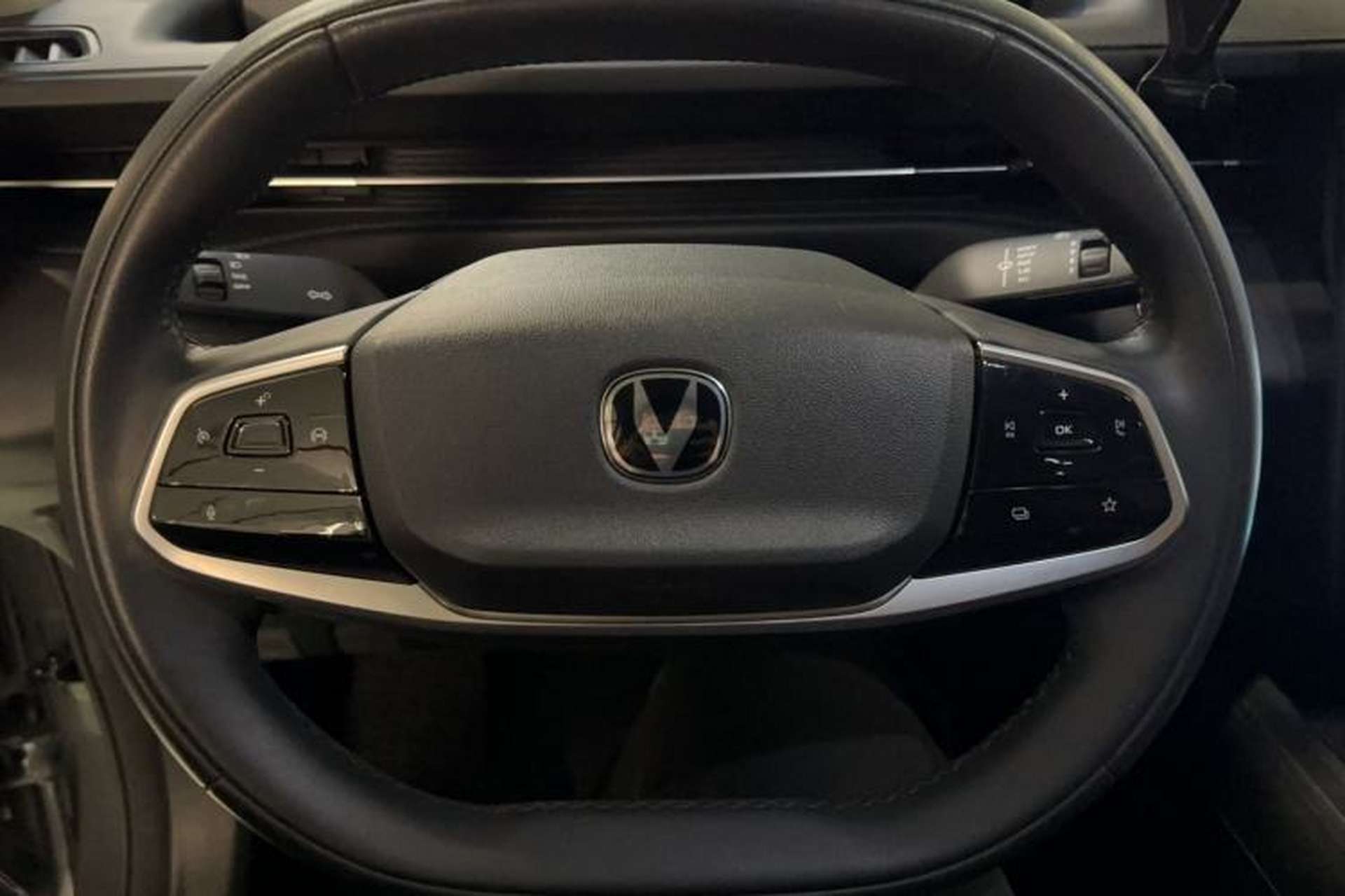 Used CHANGAN Eado DD 2023 Blue Whale NE 1.5T GDI DCT Prestige Model Steering Wheel