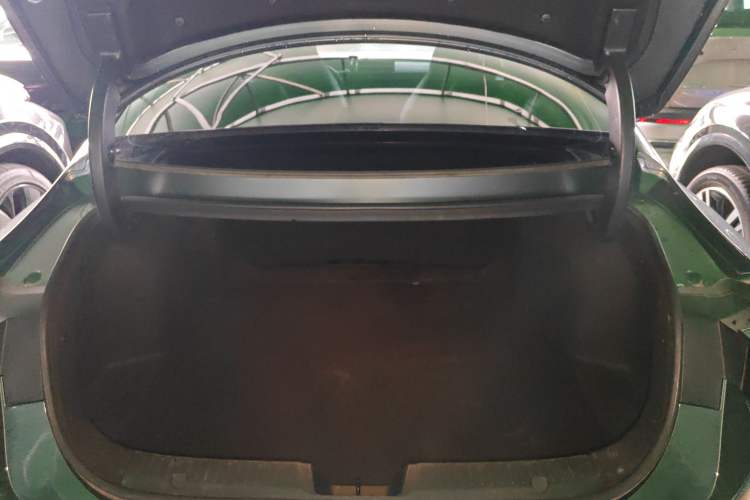 Used CHANGAN Eado DD 2023 Blue Whale NE 1.5T GDI DCT Navigation Model Trunk