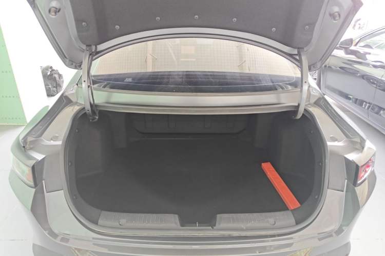 Used CHANGAN Eado DD 2023 Blue Whale NE 1.5T GDI DCT Luxury Edition Trunk