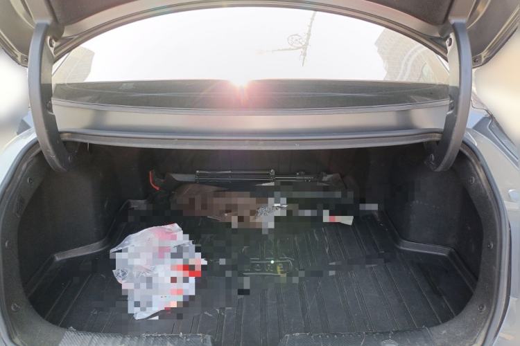 Used CHANGAN Eado DD 2023 Blue Whale NE 1.5T GDI DCT Navigation Model Trunk