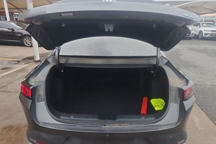 Used CHANGAN Eado DD 2023 Blue Whale NE 1.5T GDI DCT Luxury Edition Trunk