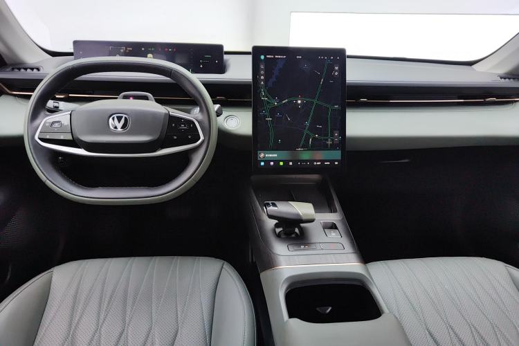 Used CHANGAN Eado DD 2023 Blue Whale NE 1.5T GDI DCT Flagship Model Center Console