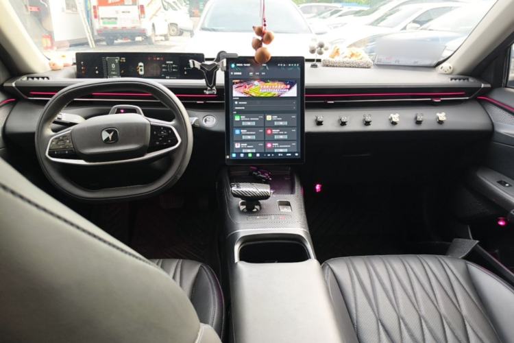 Used CHANGAN Eado DD 2023 Blue Whale NE 1.5T GDI DCT Navigation Model Center Console