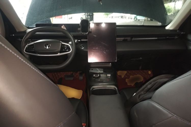 Used CHANGAN Eado DD 2023 Blue Whale NE 1.5T GDI DCT Luxury Edition Center Console
