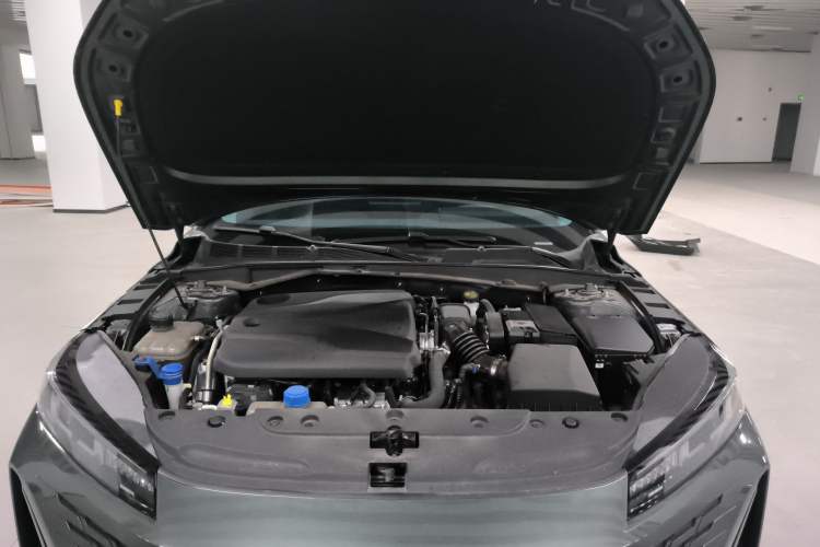 Used CHANGAN Eado DD 2023 Blue Whale NE 1.5T GDI DCT Navigation Model Engine Bay