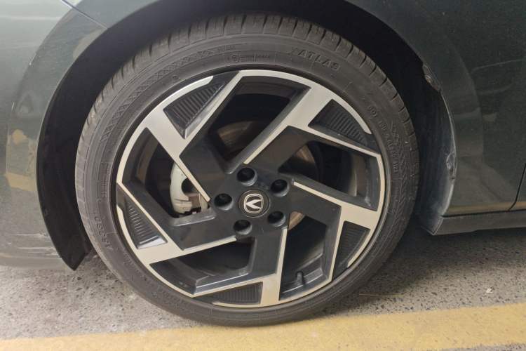 Used CHANGAN Eado DD 2023 Blue Whale NE 1.5T GDI DCT Flagship Model Exterior 4