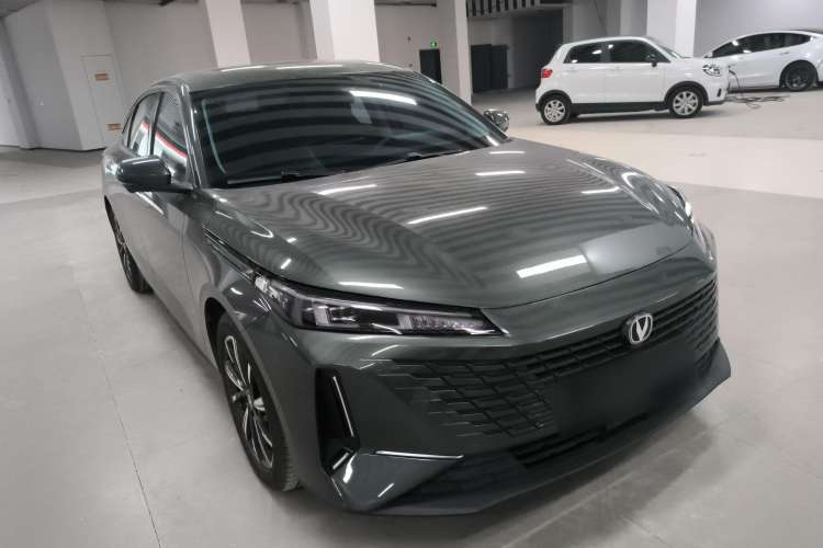 Used CHANGAN Eado DD 2023 Blue Whale NE 1.5T GDI DCT Navigation Model Front Right 45 Deg