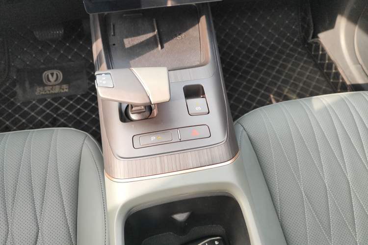 Used CHANGAN Eado DD 2023 Blue Whale NE 1.5T GDI DCT Flagship Model Gear Lever