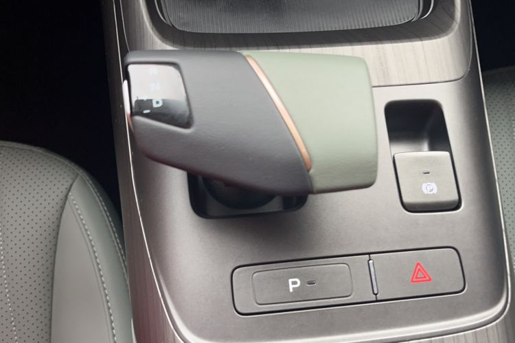 Used CHANGAN Eado DD 2023 Blue Whale NE 1.5T GDI DCT Flagship Model Gear Lever