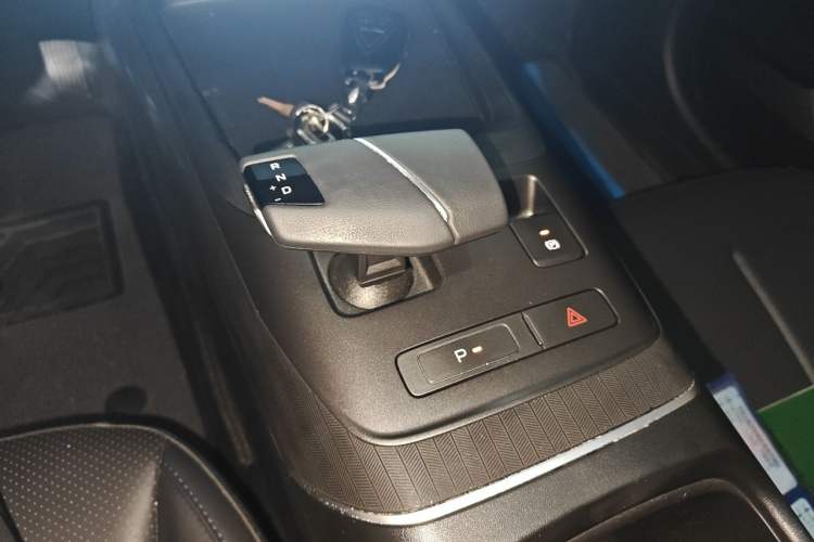 Used CHANGAN Eado DD 2023 Blue Whale NE 1.5T GDI DCT Luxury Edition Gear Lever