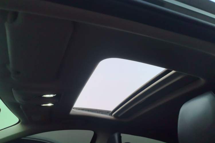 Used CHANGAN Eado DD 2023 Blue Whale NE 1.5T GDI DCT Luxury Edition Headliner