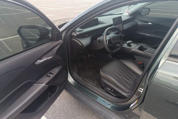 Used CHANGAN Eado DD 2023 Blue Whale NE 1.5T GDI DCT Navigation Model Interior 2