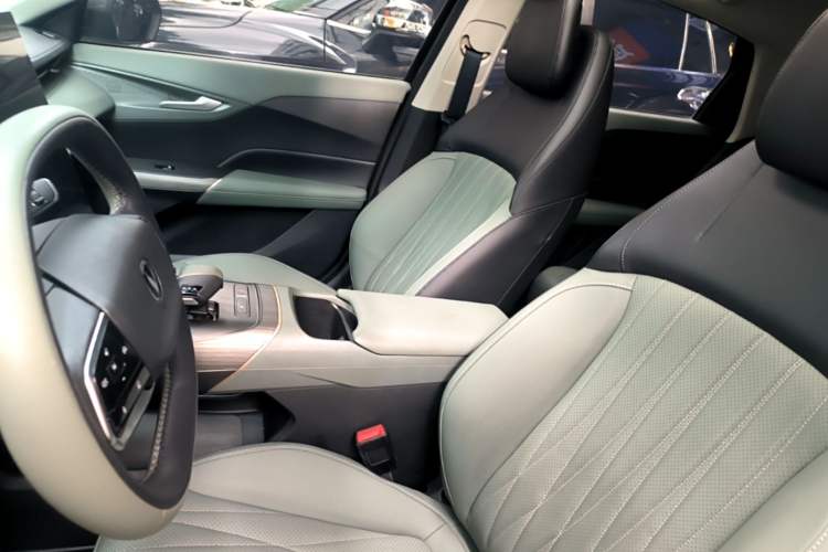 Used CHANGAN Eado DD 2023 Blue Whale NE 1.5T GDI DCT Flagship Model Left Front Seat