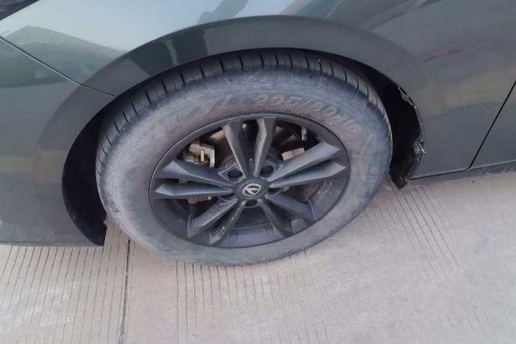Used CHANGAN Eado DD 2023 Blue Whale NE 1.5T GDI DCT Luxury Edition Left Front Wheel Hub