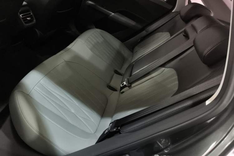 Used CHANGAN Eado DD 2023 Blue Whale NE 1.5T GDI DCT Flagship Model Left Rear Seat
