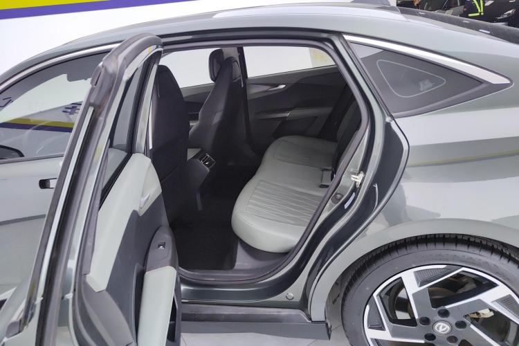 Used CHANGAN Eado DD 2023 Blue Whale NE 1.5T GDI DCT Flagship Model Left Rear Seat