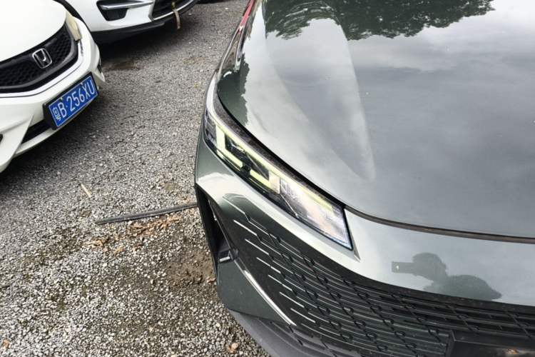 Used CHANGAN Eado DD 2023 Blue Whale NE 1.5T GDI DCT Navigation Model Right Front Headlight