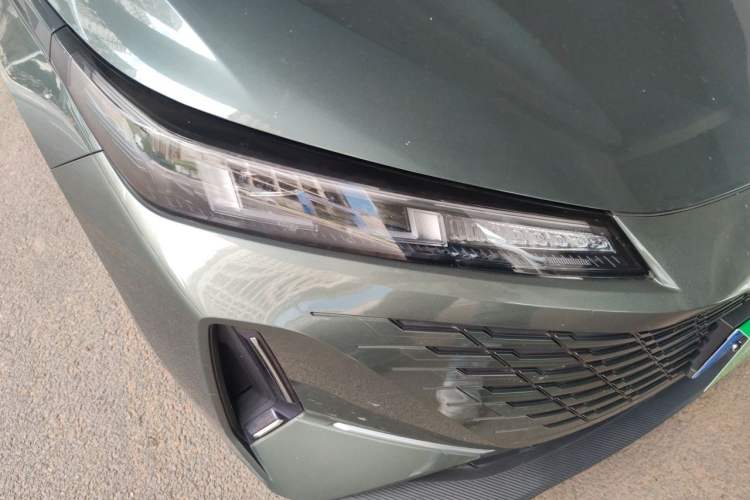 Used CHANGAN Eado DD 2023 Blue Whale NE 1.5T GDI DCT Flagship Model Right Front Headlight