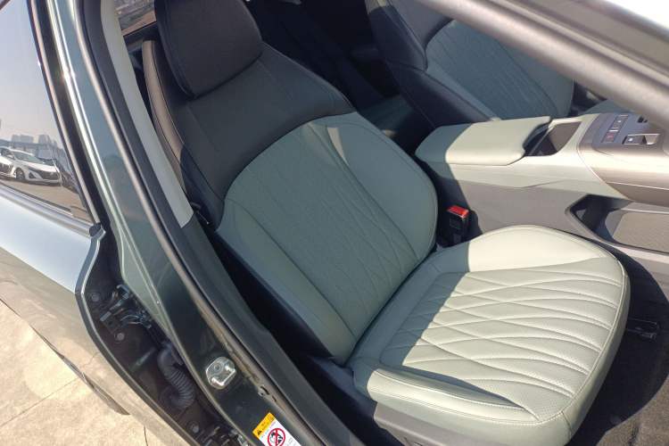 Used CHANGAN Eado DD 2023 Blue Whale NE 1.5T GDI DCT Flagship Model Right Front Seat