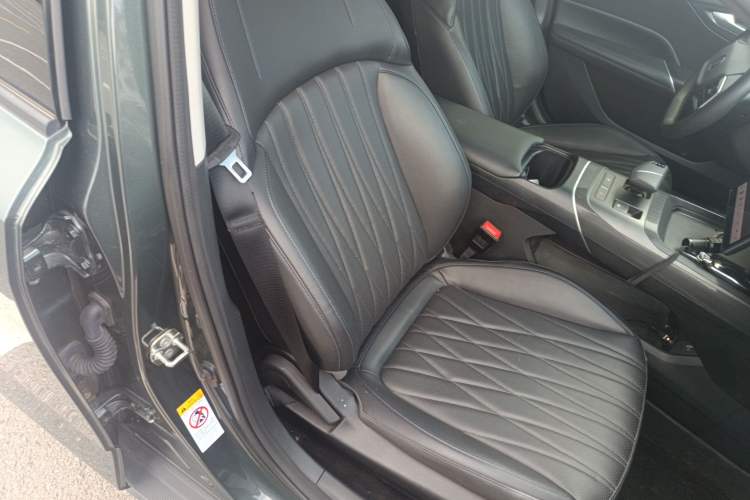 Used CHANGAN Eado DD 2023 Blue Whale NE 1.5T GDI DCT Navigation Model Right Front Seat