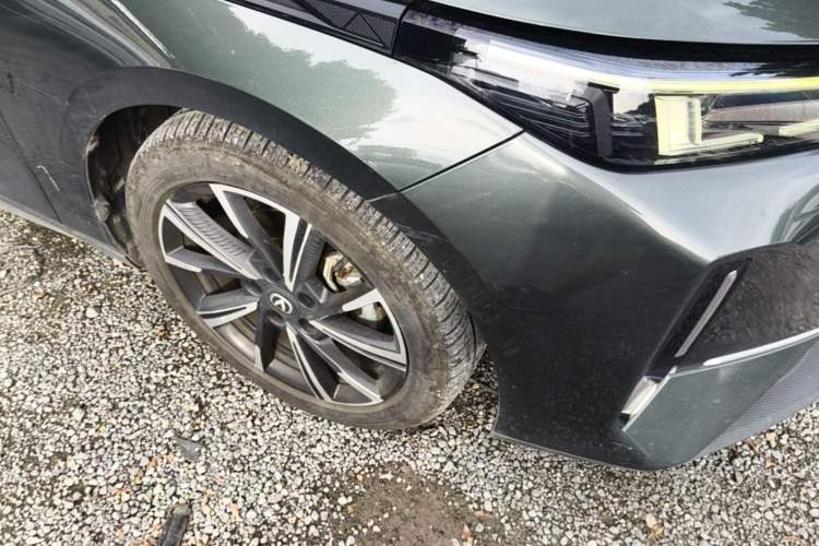 Used CHANGAN Eado DD 2023 Blue Whale NE 1.5T GDI DCT Navigation Model Right Front Wheel Hub
