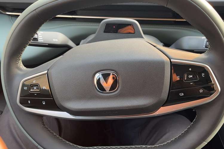 Used CHANGAN Eado DD 2023 Blue Whale NE 1.5T GDI DCT Flagship Model Steering Wheel