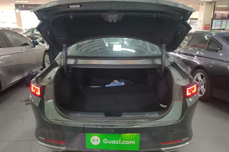 Used CHANGAN Eado DD 2023 Blue Whale NE 1.5T GDI DCT Flagship Model Trunk
