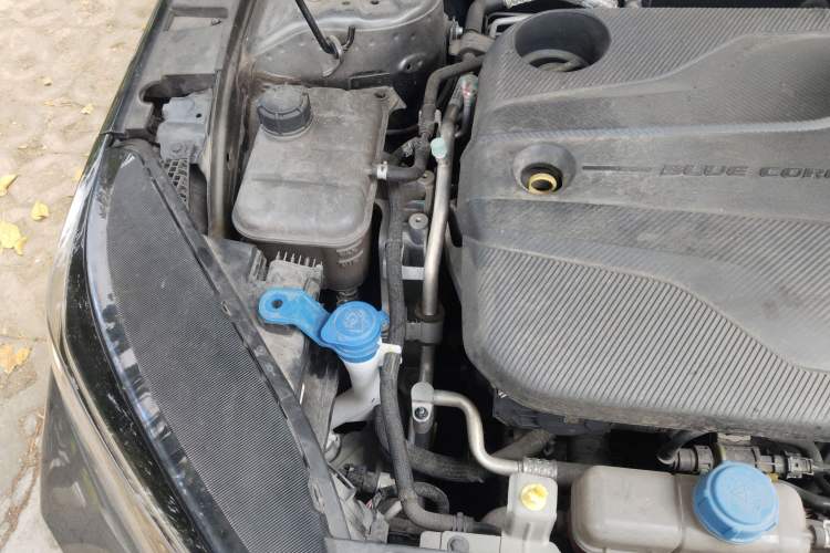 Used CHANGAN Eado DD 2023 Blue Whale NE 1.5T GDI DCT Navigation Model Engine Bay Right