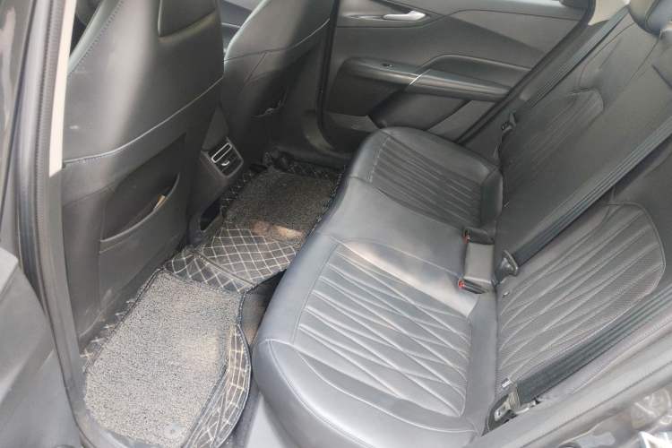Used CHANGAN Eado DD 2023 Blue Whale NE 1.5T GDI DCT Navigation Model Left Rear Seat