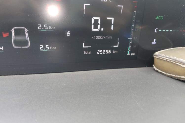 Used CHANGAN Eado DD 2023 Blue Whale NE 1.5T GDI DCT Navigation Model Odometer Close Up