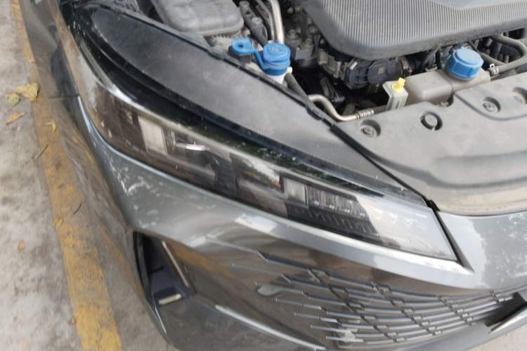 Used CHANGAN Eado DD 2023 Blue Whale NE 1.5T GDI DCT Navigation Model Right Front Headlight