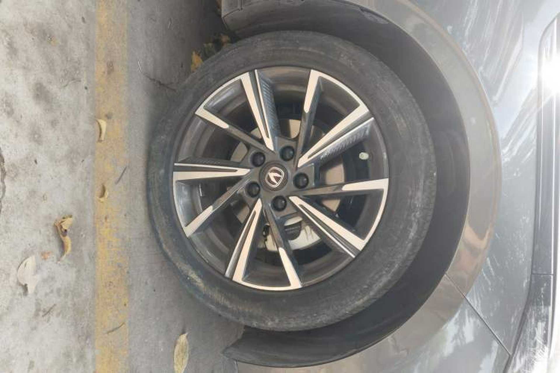 Used CHANGAN Eado DD 2023 Blue Whale NE 1.5T GDI DCT Navigation Model Right Front Wheel Hub