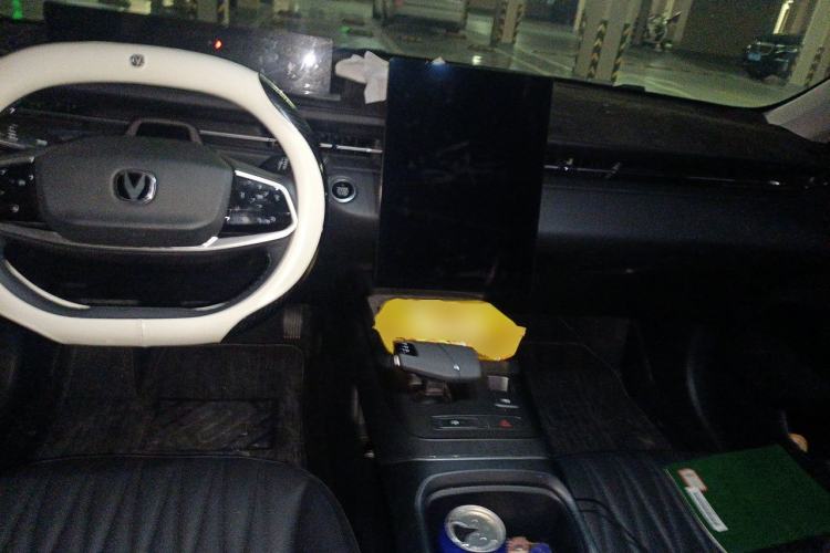Used CHANGAN Eado DD 2023 Blue Whale NE 1.5T GDI DCT Navigation Model Center Console