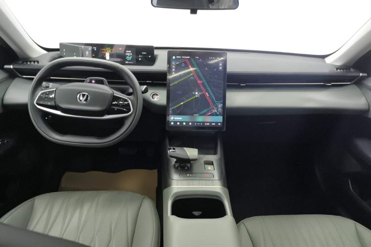 Used CHANGAN Eado DD 2023 Blue Whale NE 1.5T GDI DCT Flagship Model Center Console