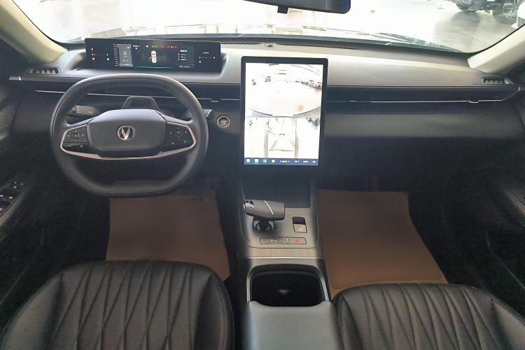 Used CHANGAN Eado DD 2023 Blue Whale NE 1.5T GDI DCT Flagship Model Center Console