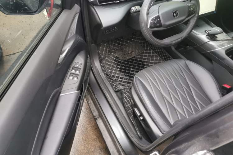 Used CHANGAN Eado DD 2023 Blue Whale NE 1.5T GDI DCT Navigation Model Driver Seat