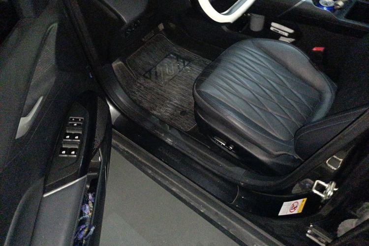 Used CHANGAN Eado DD 2023 Blue Whale NE 1.5T GDI DCT Navigation Model Driver Seat