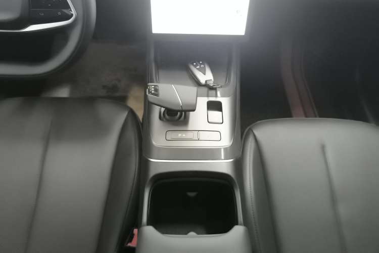 Used CHANGAN Eado DD 2023 Blue Whale NE 1.5T GDI DCT Luxury Edition Gear Lever