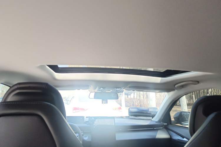 Used CHANGAN Eado DD 2023 Blue Whale NE 1.5T GDI DCT Luxury Edition Headliner