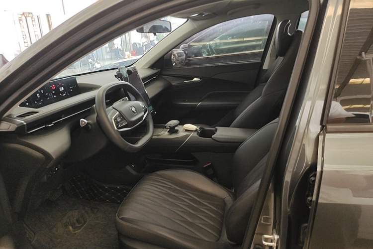 Used CHANGAN Eado DD 2023 Blue Whale NE 1.5T GDI DCT Navigation Model Left Front Seat