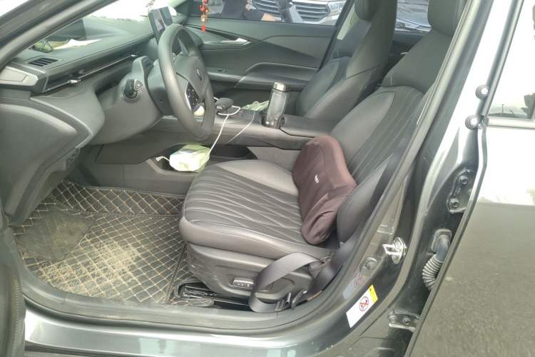 Used CHANGAN Eado DD 2023 Blue Whale NE 1.5T GDI DCT Navigation Model Left Front Seat