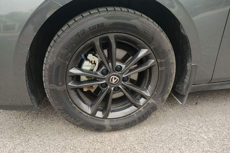 Used CHANGAN Eado DD 2023 Blue Whale NE 1.5T GDI DCT Luxury Edition Left Front Wheel Hub