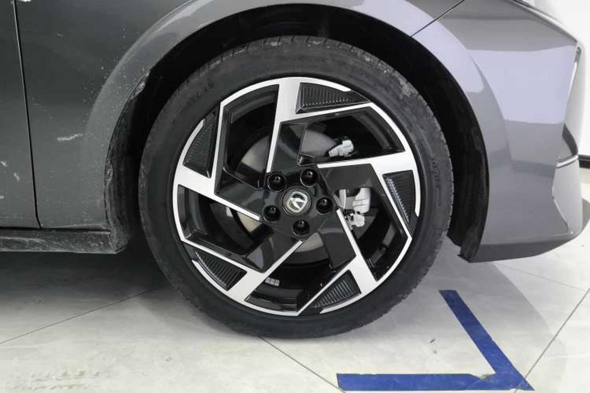 Used CHANGAN Eado DD 2023 Blue Whale NE 1.5T GDI DCT Flagship Model Left Front Wheel Hub