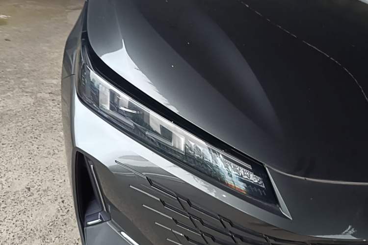 Used CHANGAN Eado DD 2023 Blue Whale NE 1.5T GDI DCT Navigation Model Right Front Headlight
