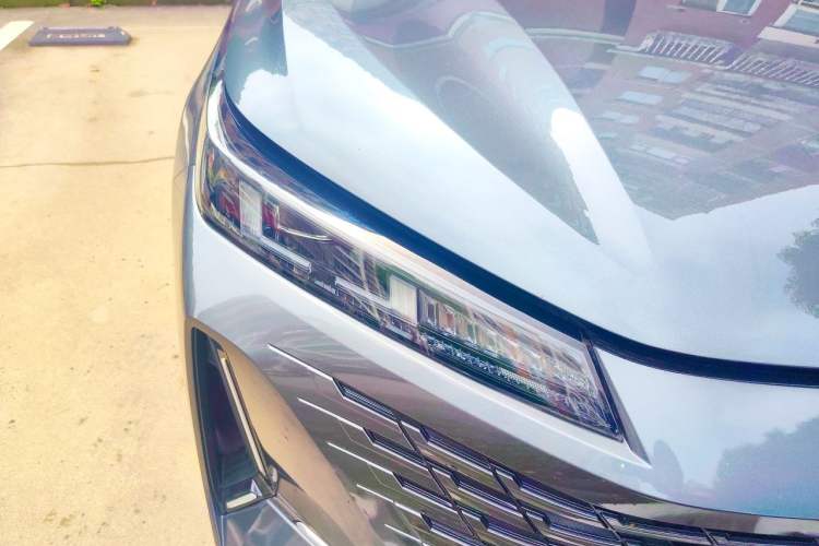 Used CHANGAN Eado DD 2023 Blue Whale NE 1.5T GDI DCT Navigation Model Right Front Headlight