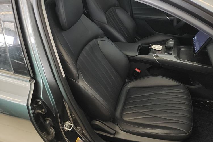 Used CHANGAN Eado DD 2023 Blue Whale NE 1.5T GDI DCT Navigation Model Right Front Seat