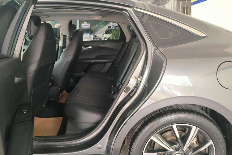 Used CHANGAN Eado DD 2023 Blue Whale NE 1.5T GDI DCT Navigation Model Right Rear Seat